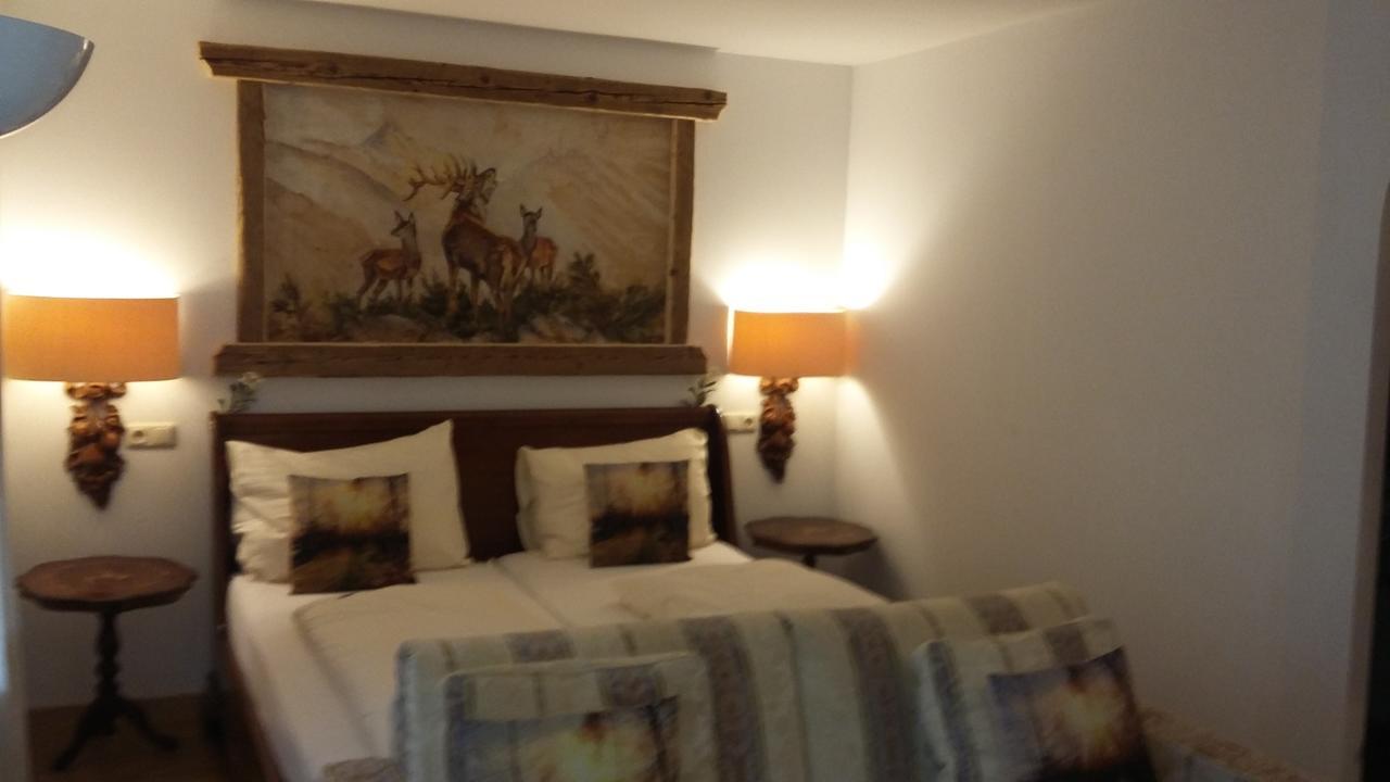 Platzhirsch Zur Alten Wagnerei Gastehaus Bed and Breakfast Saint Wolfgang Exteriör bild